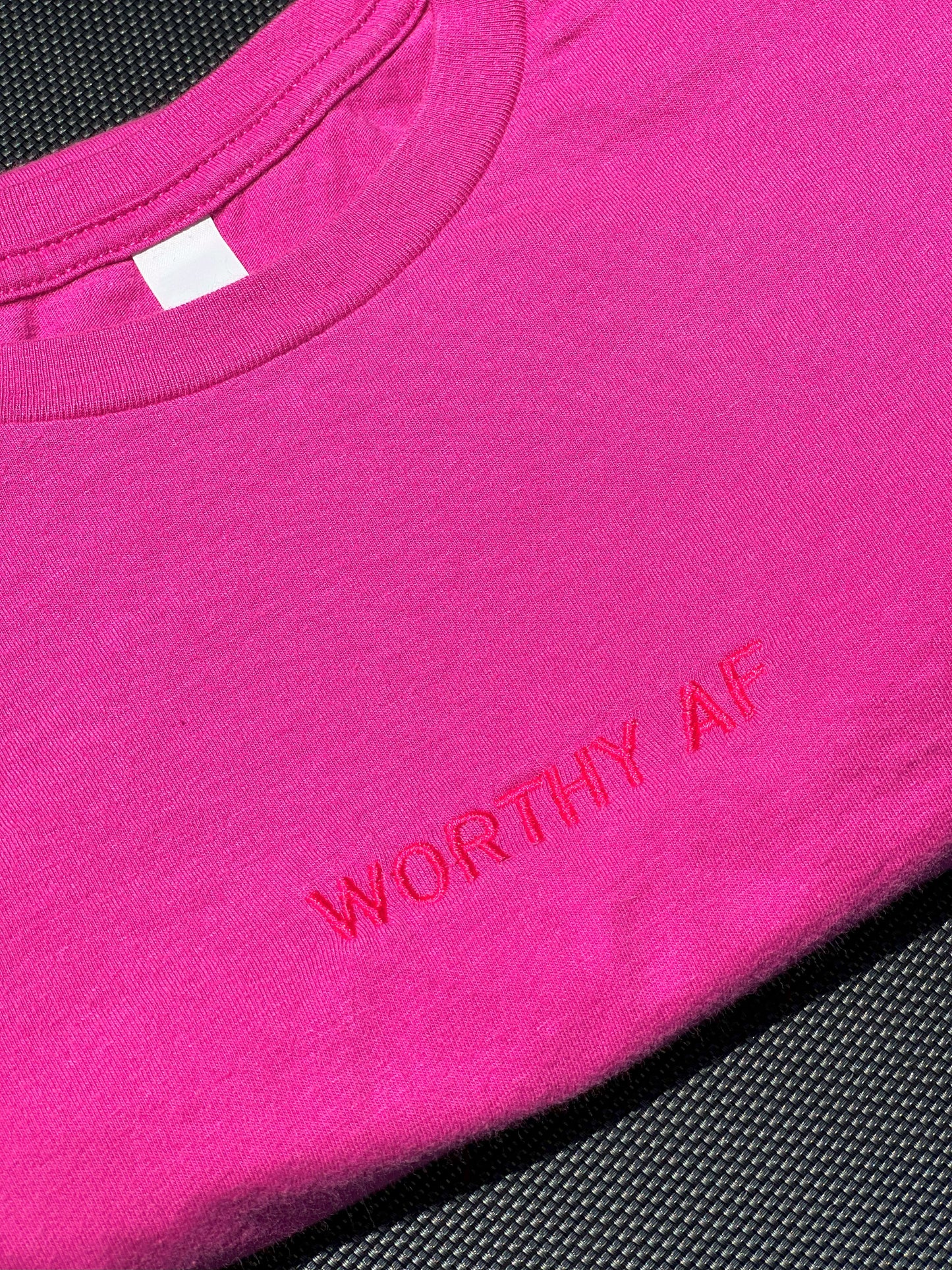 Worthy AF T-shirt - 20% OFF APPLIED AT CHECKOUT